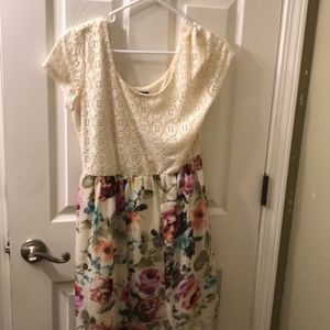 Rue21 floral print, lace dress